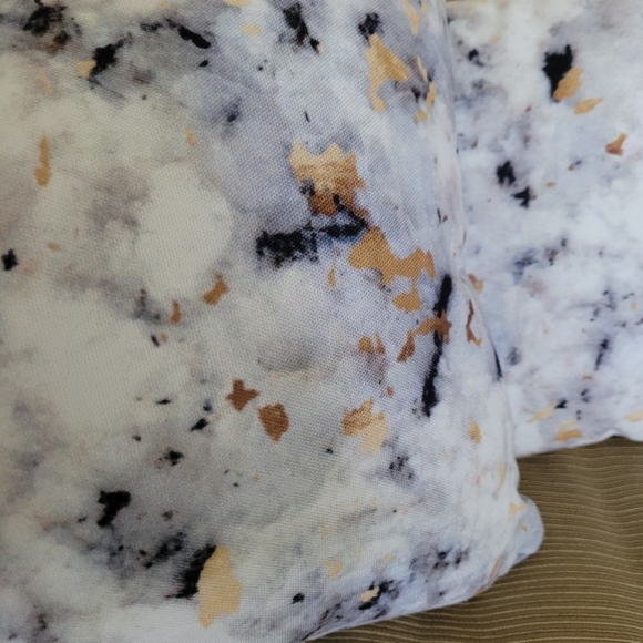 Set of 2 Marble with Gold Specks 17"x12" Lumbar Pillows - Picture 2 of 4